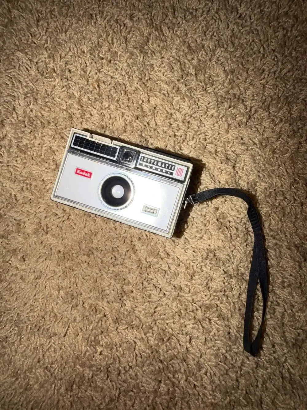 Vintage Kodak Instamatic 100 126 Film Point and Shoot Camera